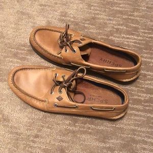 Sperry topsiders